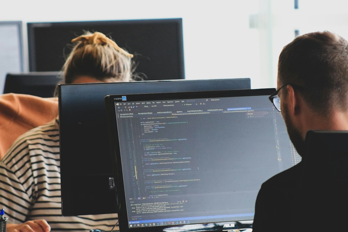 Legacy Modernization Becomes a 2026 Triage Moment: Why AI Refactoring Tools Can’t Fix the Senior Engineer Shortage